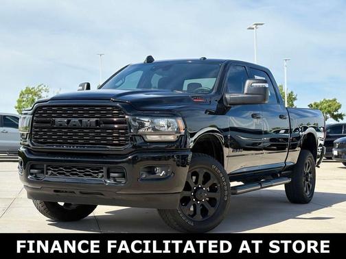 Diamond Black Crystal Pearlcoat 2024 RAM 2500 Big Horn Night Edition Safety Group