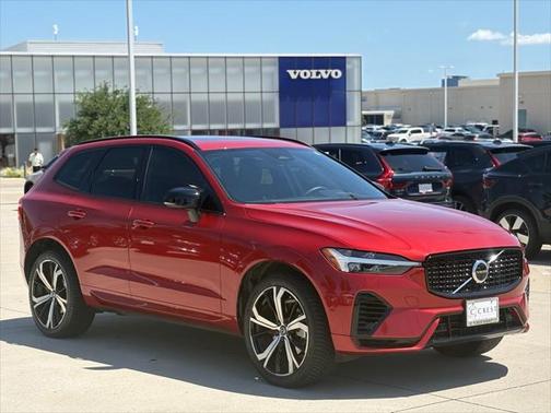 2022 Volvo XC60 Recharge Plug-In Hybrid T8 R-Design