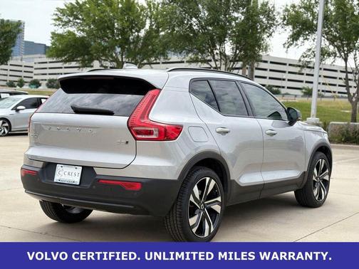 Silver Dawn Metallic 2023 Volvo XC40 B5 Plus Dark Theme