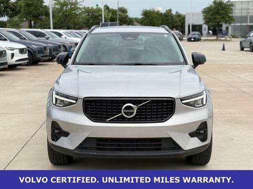 Silver Dawn Metallic 2023 Volvo XC40 B5 Plus Dark Theme
