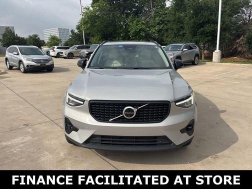 Silver Dawn Metallic 2023 Volvo XC40 B5 Plus Dark Theme