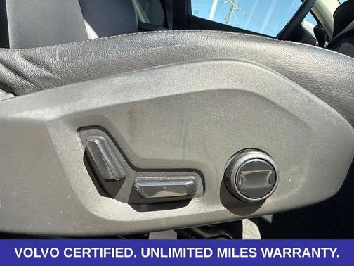 Silver Dawn Metallic 2023 Volvo XC90 B5 AWD