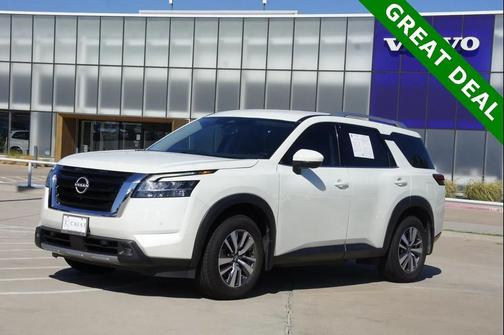 2022 Nissan Pathfinder SL