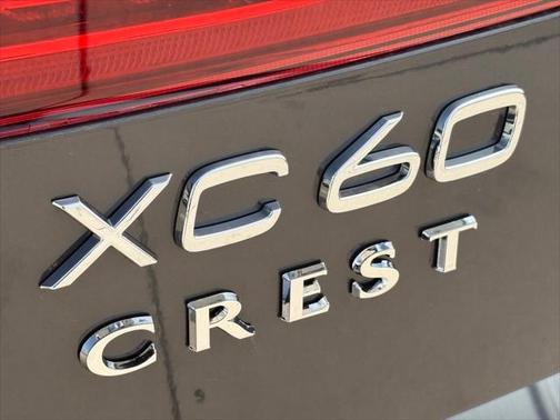2025 Volvo XC60 B5 Ultra