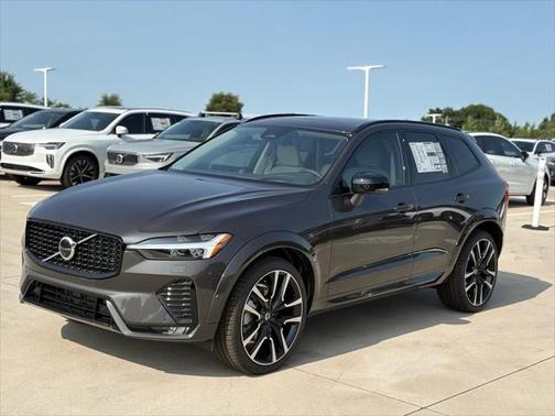 2025 Volvo XC60 B5 Ultra