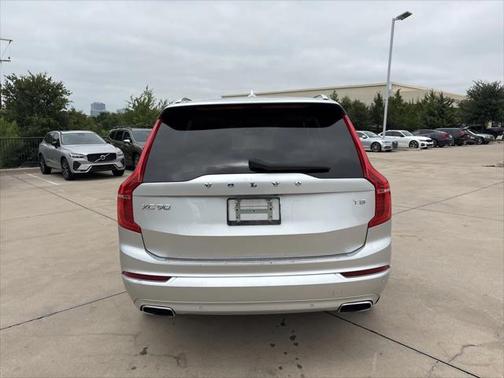 2020 Volvo XC90 T5 Momentum