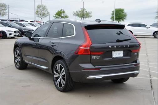 2022 Volvo XC60 B5 Inscription