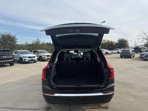 2025 Volvo XC90 B6 Plus 7-Seater