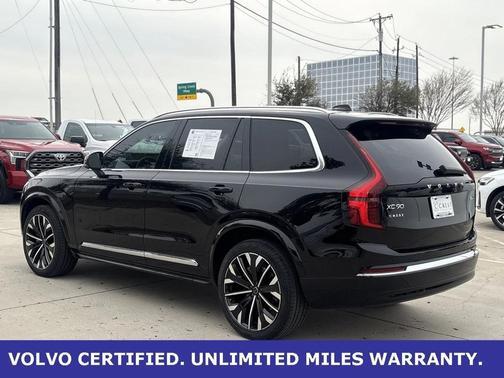 2025 Volvo XC90 B6 Plus 7-Seater