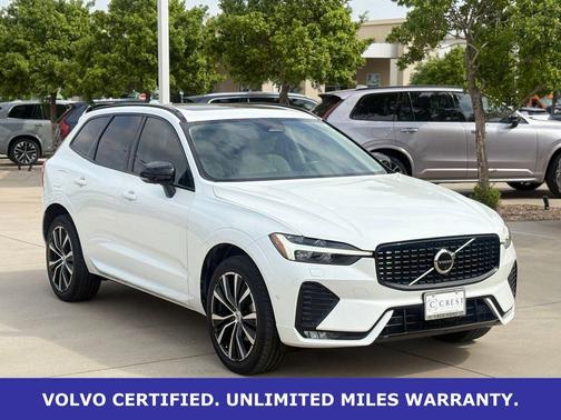 2023 Volvo XC60 B5 Plus Dark Theme