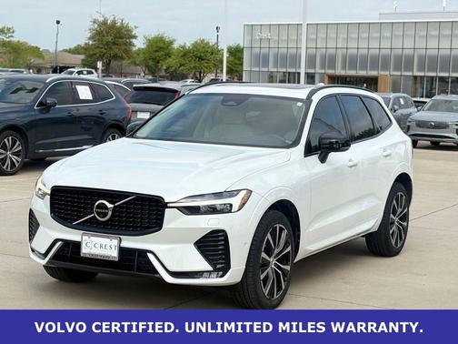 2023 Volvo XC60 B5 Plus Dark Theme