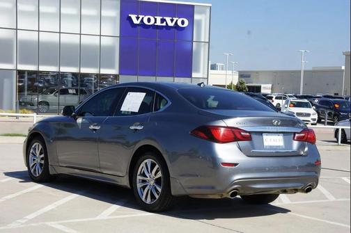 2019 INFINITI Q70 3.7 LUXE