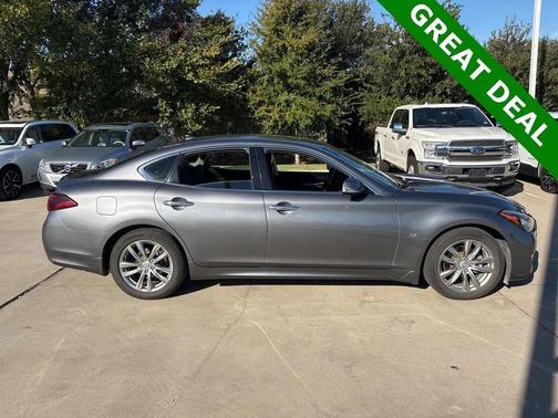 2019 INFINITI Q70 3.7 LUXE