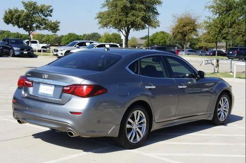2019 INFINITI Q70 3.7 LUXE