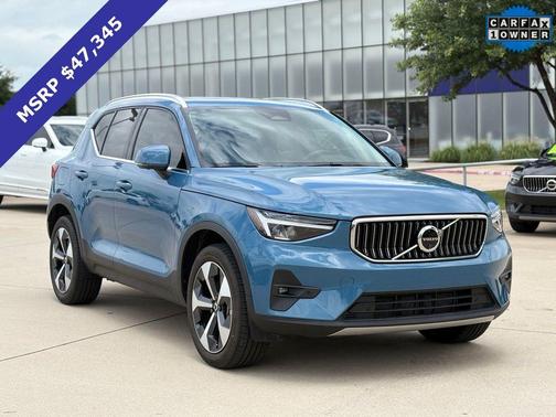 Fjord Blue Metallic 2025 Volvo XC40 B5 Plus Bright Theme