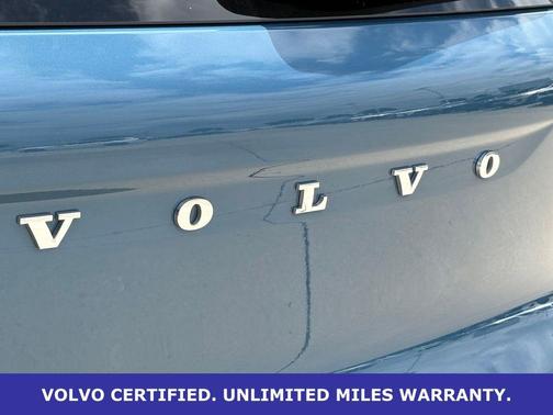 Fjord Blue Metallic 2025 Volvo XC40 B5 Plus Bright Theme