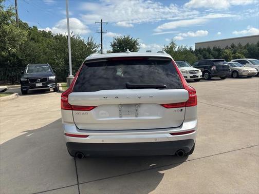 2020 Volvo XC60 T6 Momentum