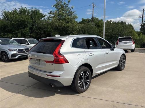 2020 Volvo XC60 T6 Momentum