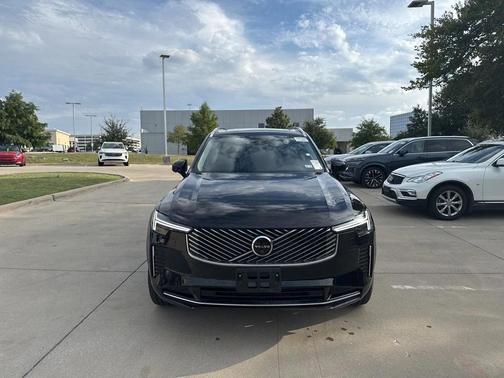 2025 Volvo XC90 B6 Plus 7-Seater