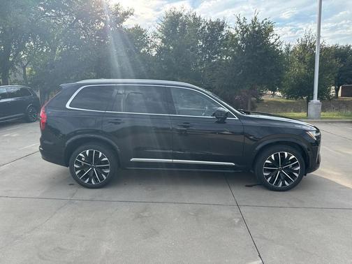 2025 Volvo XC90 B6 Plus 7-Seater