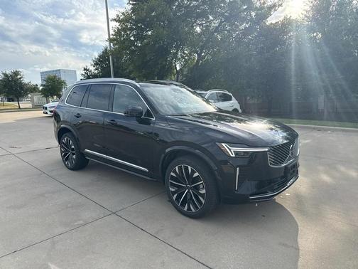 2025 Volvo XC90 B6 Plus 7-Seater