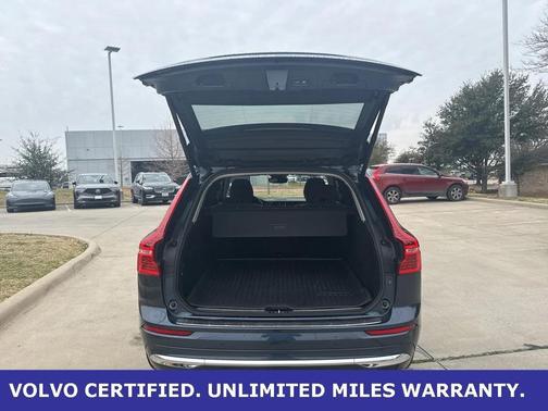 2023 Volvo XC60 B5 Plus Bright Theme