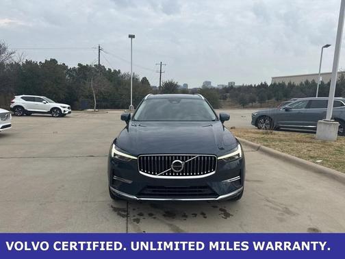 2023 Volvo XC60 B5 Plus Bright Theme