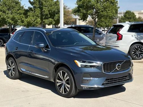 2023 Volvo XC60 B5 Plus Bright Theme