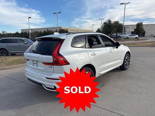 2025 Volvo XC60 B5 Plus