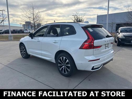 2025 Volvo XC60 B5 Plus