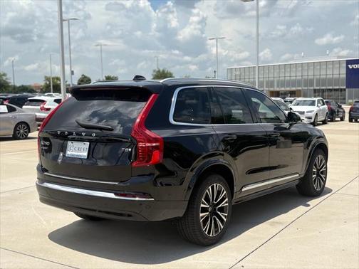 2025 Volvo XC90 Plug-In Hybrid T8 Plus 6-Seater