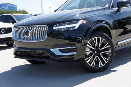 2025 Volvo XC90 Plug-In Hybrid T8 Plus 6-Seater