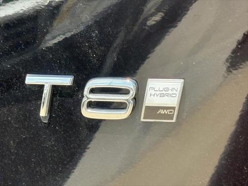2025 Volvo XC90 Plug-In Hybrid T8 Plus 6-Seater