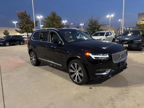 2024 Volvo XC90 AWD Plus