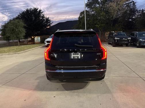 2024 Volvo XC90 AWD Plus