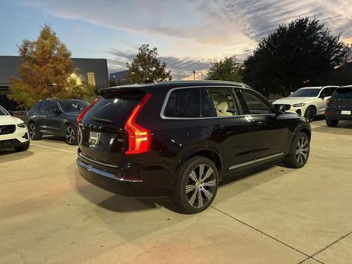 2024 Volvo XC90 AWD Plus