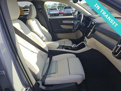 Vapour Gray Metallic 2026 Volvo XC40 B5 Plus