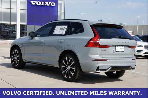 2025 Volvo XC60 B5 Plus