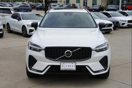 2023 Volvo XC60 B5 Plus Dark Theme