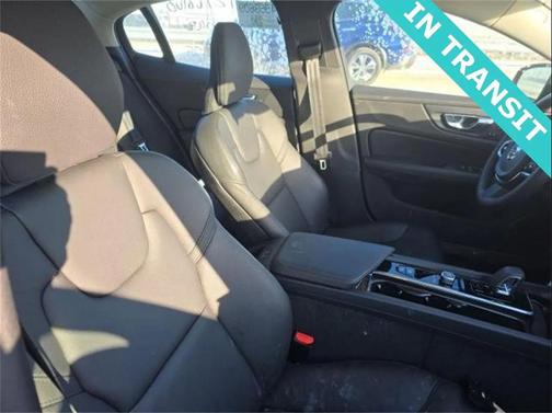 2025 Volvo S60 B5 Plus