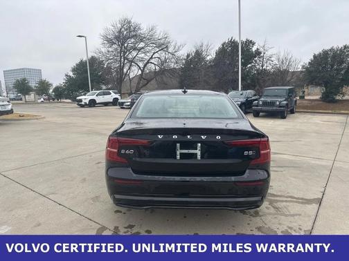 2025 Volvo S60 B5 Plus