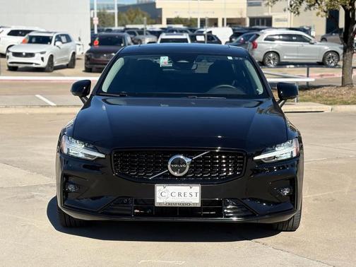 2025 Volvo S60 B5 Plus