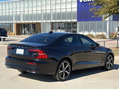 2025 Volvo S60 B5 Plus