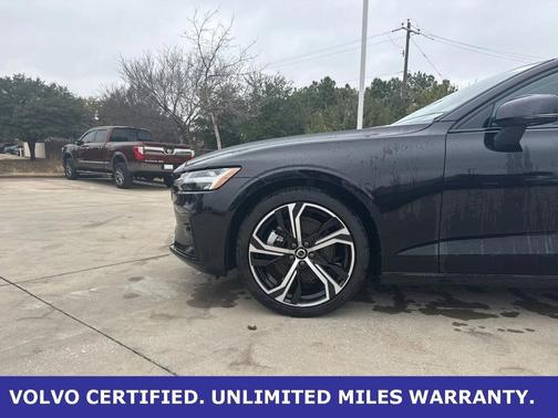 2025 Volvo S60 B5 Plus