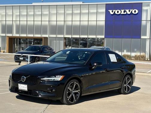 2025 Volvo S60 B5 Plus