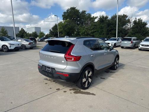 Silver 2023 Volvo XC40 Recharge Pure Electric Ultimate