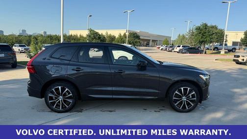 Platinum Grey Metallic 2025 Volvo XC60 B5 Plus