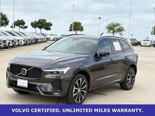 Platinum Grey Metallic 2025 Volvo XC60 B5 Plus