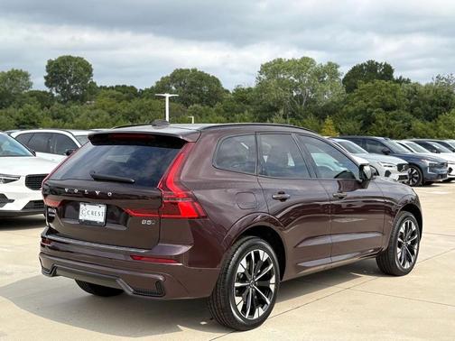 2026 Volvo XC60 B5 Plus
