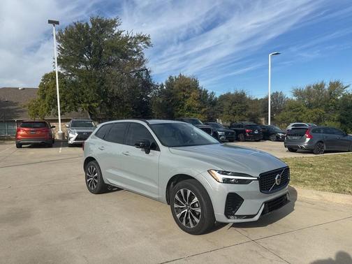 2025 Volvo XC60 B5 AWD